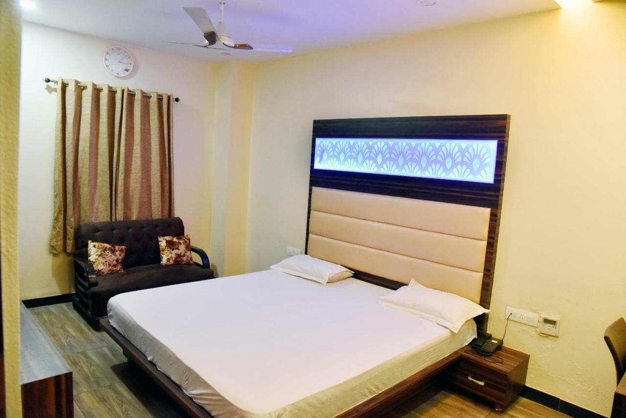 Hotel Midtown & Restaurant Jhunjhunu ภายนอก รูปภาพ