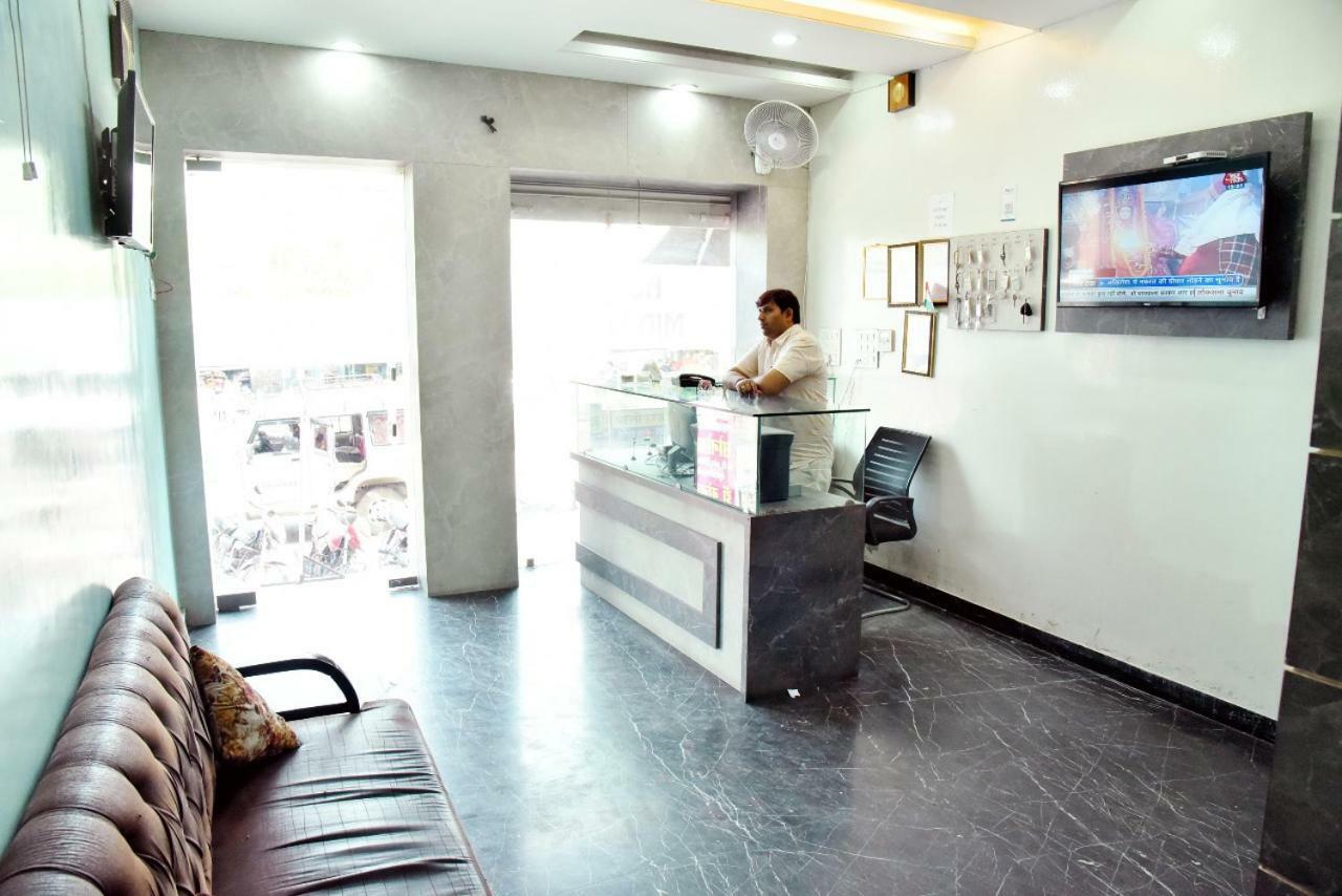 Hotel Midtown & Restaurant Jhunjhunu ภายนอก รูปภาพ